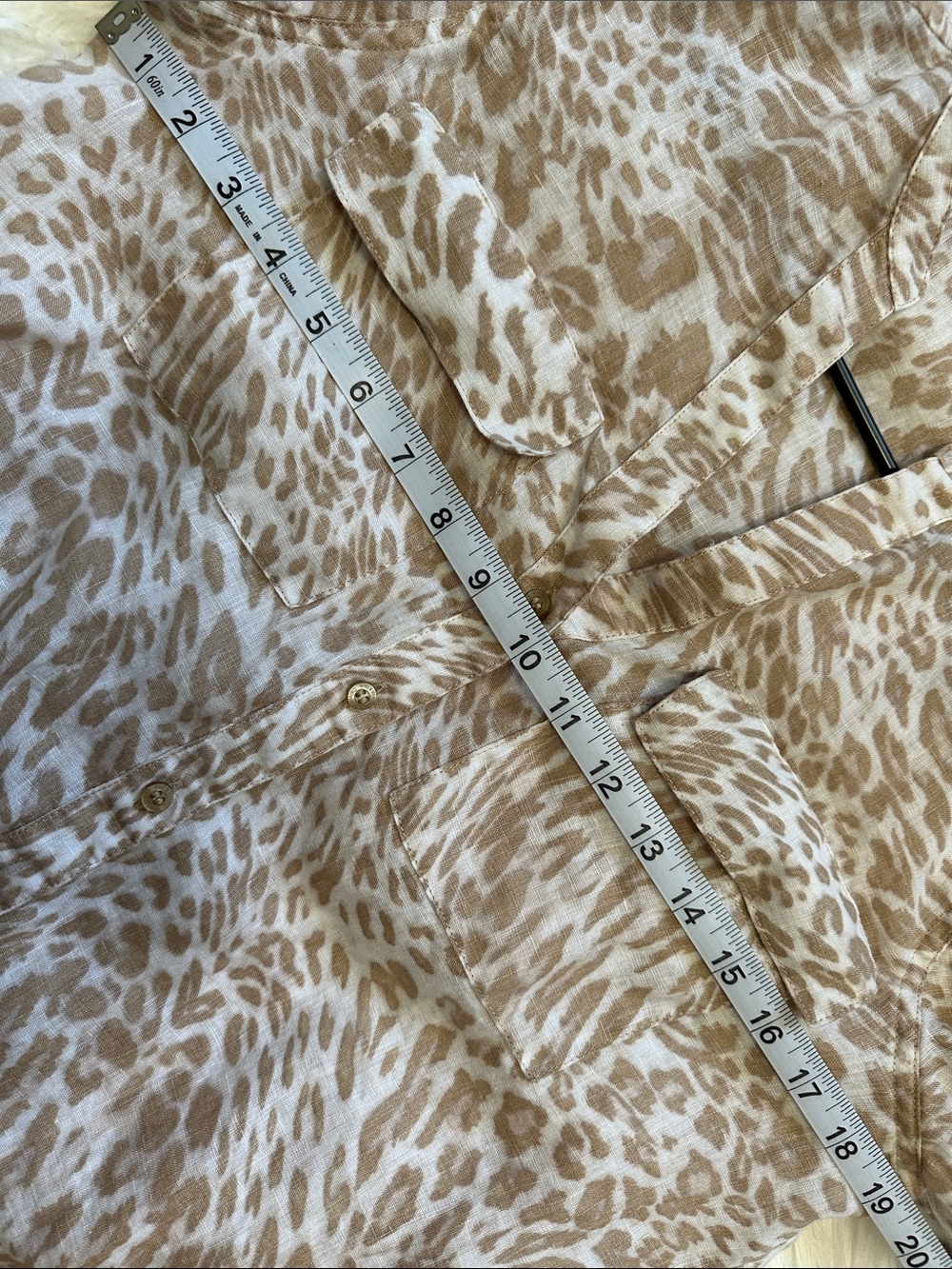 Calvin Klein Tan and Cream Animal-Print Button-Down Linen Shirt Size Medium - Picture 5 of 7